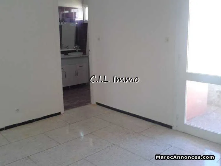 Villa à louer à c.i.l 14000 dh - الدار البيضاء (3)