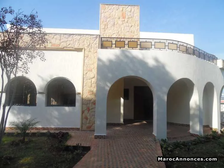 Villa en location à hay riad - الرباط
