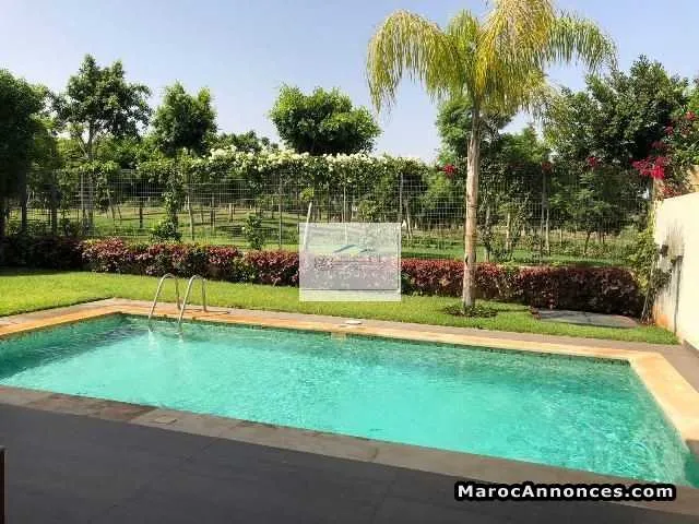 Villa moderne à louer en résidence fermée -bouskou - بوسكورة