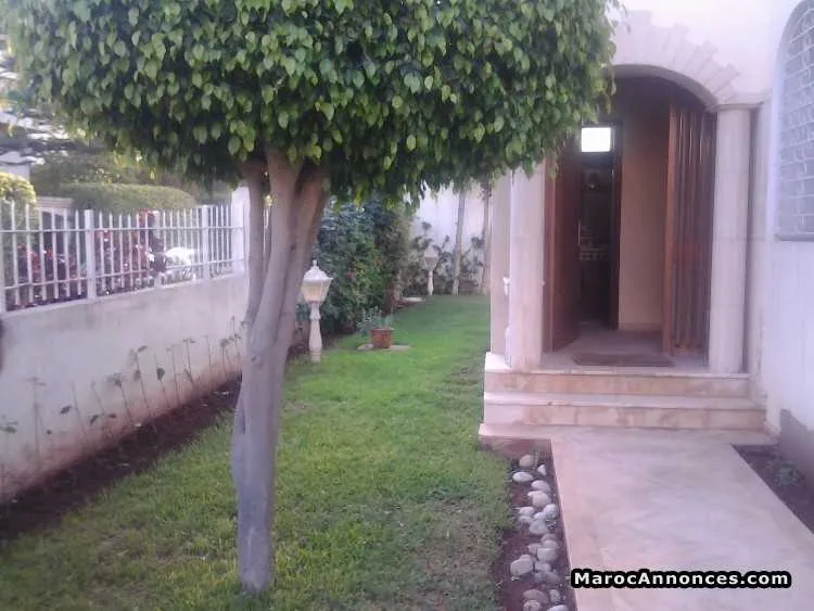 Villa de 400 m² à ain diab - الدار البيضاء (2)