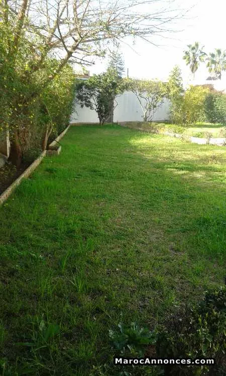 Villa a louer 600 m² a agdal - الرباط
