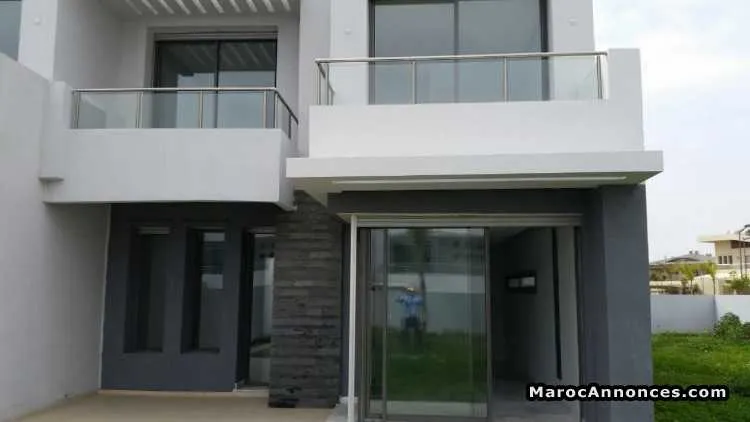 Lumineuse villa de 587 m² à bouskoura - بوسكورة