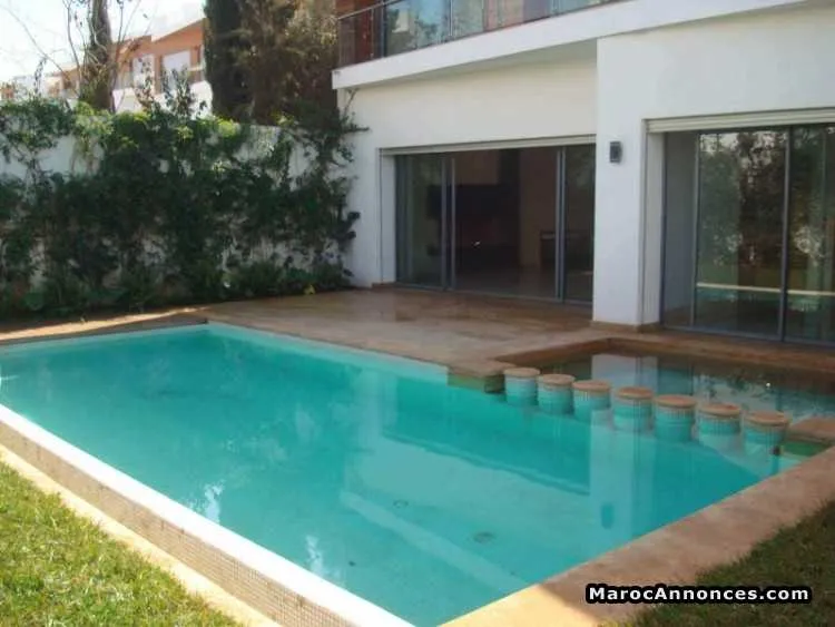 Villa en location à ain diab ii   644 m² - الدار البيضاء