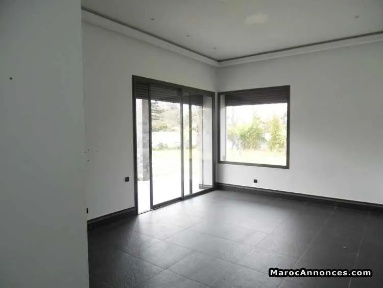 Villa en location à souissi - الرباط (3)