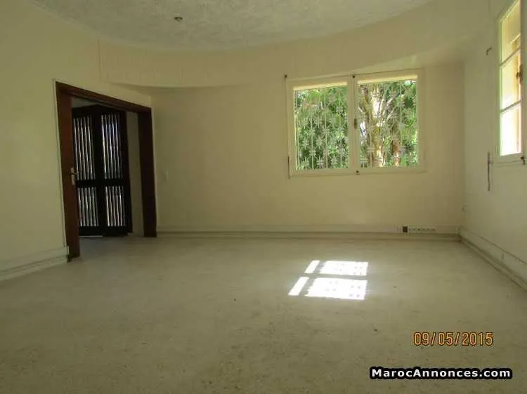 Villa de 600m² à oasis - الدار البيضاء (2)