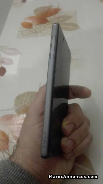 Sony xperia z5 - طنجة (3)