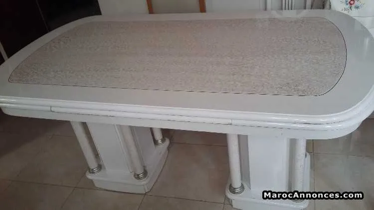 Table - الرباط