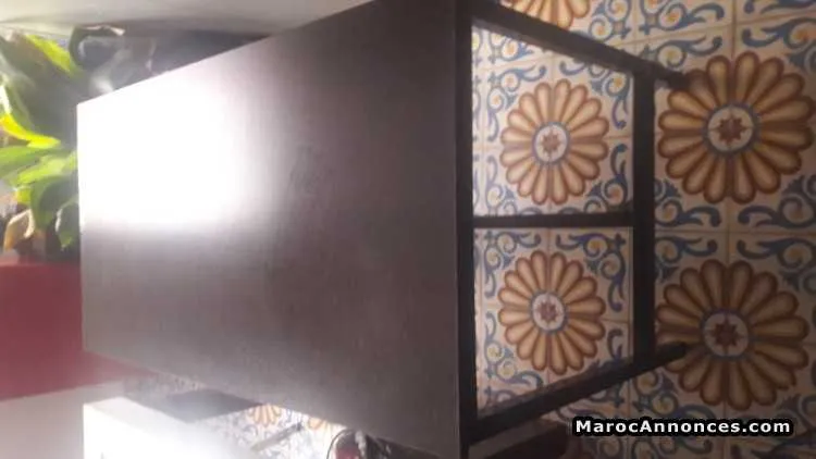 Chaises et tables - سلا