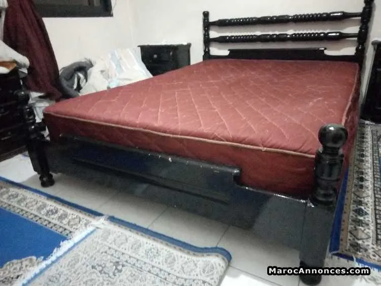 Lit avec tables de nuit et matelas - الرباط (2)