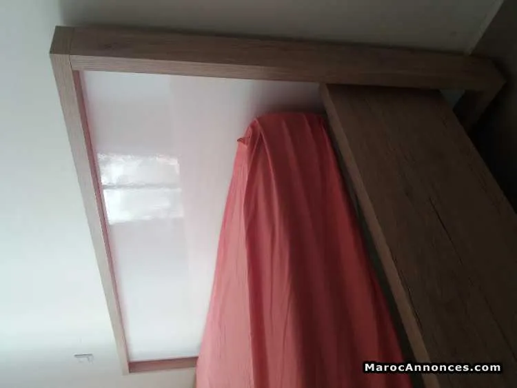 Lit en bois kitea 160x200 comme neuf - الدار البيضاء (3)