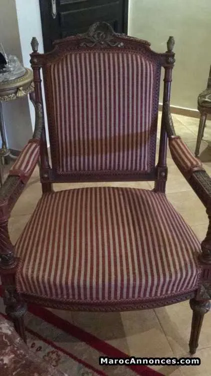 Fauteuil de style avec table - سلا (3)
