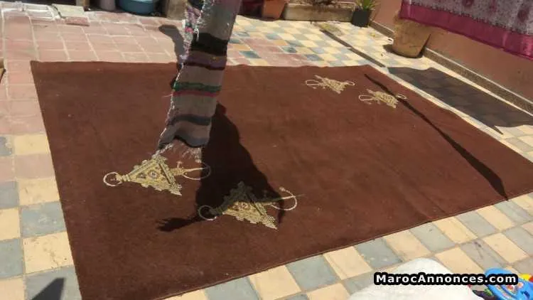 Grand tapis marron - الدار البيضاء