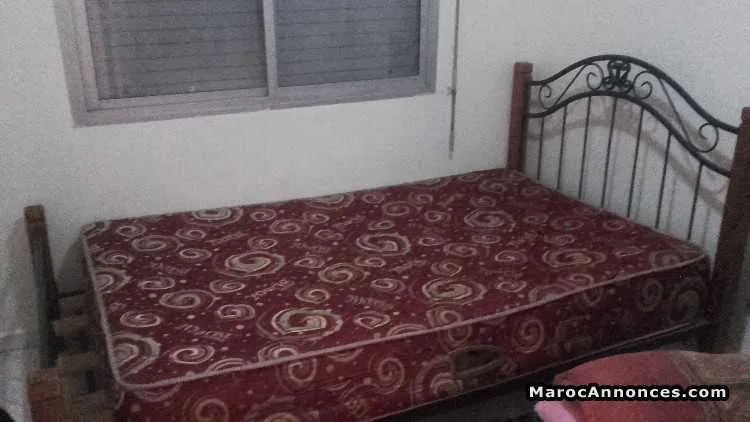 Lit matelas, canapé et table artisanale - الدار البيضاء