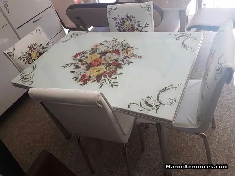 Table à manger importée de turquie. - الرباط