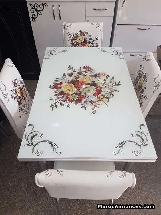 Table à manger importée de turquie. - الرباط (2)