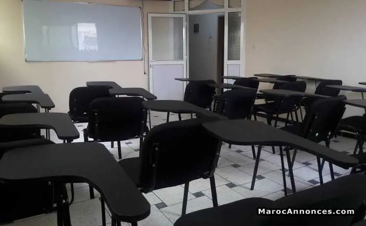 Salle de cours de soutien scolaire - أسفي