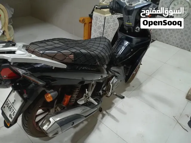 moteur en excellent état marque Rymco avec 13 000 km  Très bon état et bie - سلا