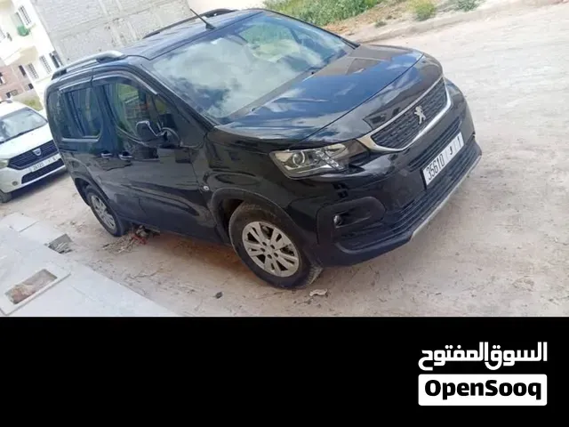 بيجو ريفتر2021العمرة طو طوبسيو - مكناس
