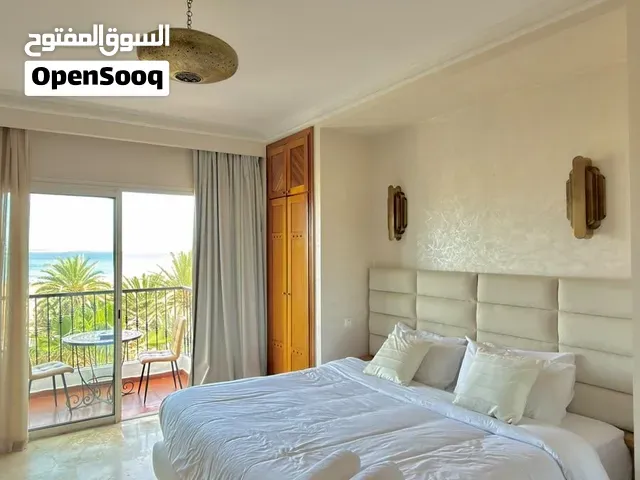 • شقة فاخرة للكراء اليومي بمارينا أكادير - إطلالة ساحرة   • لكراء يومي راقٍ: شقة مودرن - أكادير