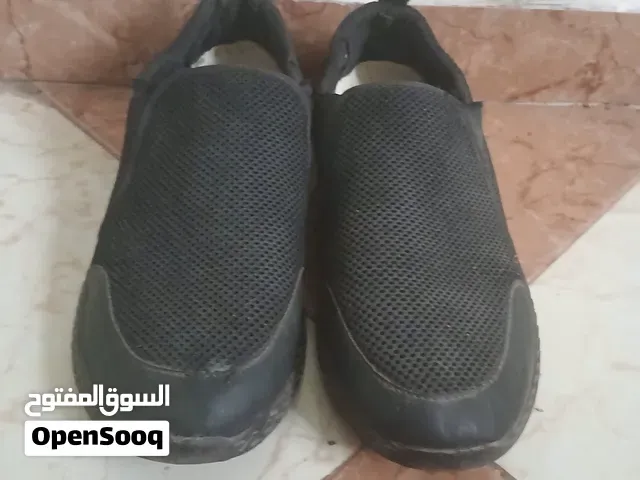 حذاء قماشي بدون أربطة (Slip-on) باللون الأسود مقاس 41 مريح وخفيف - وجدة
