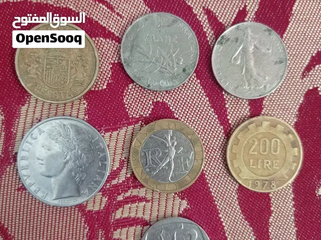 عملات معدنية قديمة من مختلف دول العالم - الدار البيضاء