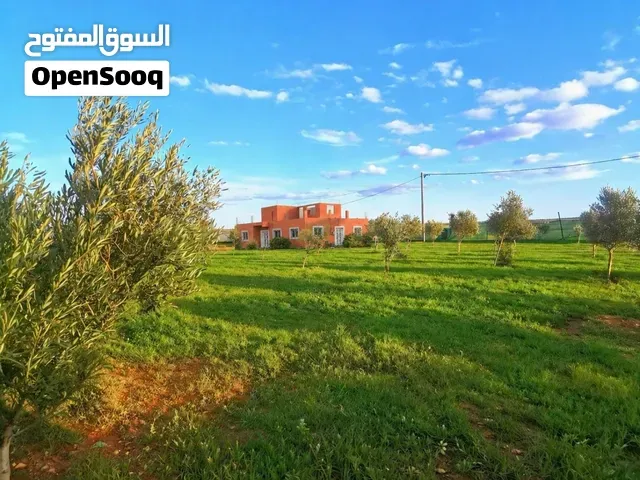 مزرعة للبيع بين الدار البيضاء و مراكش - الجديدة