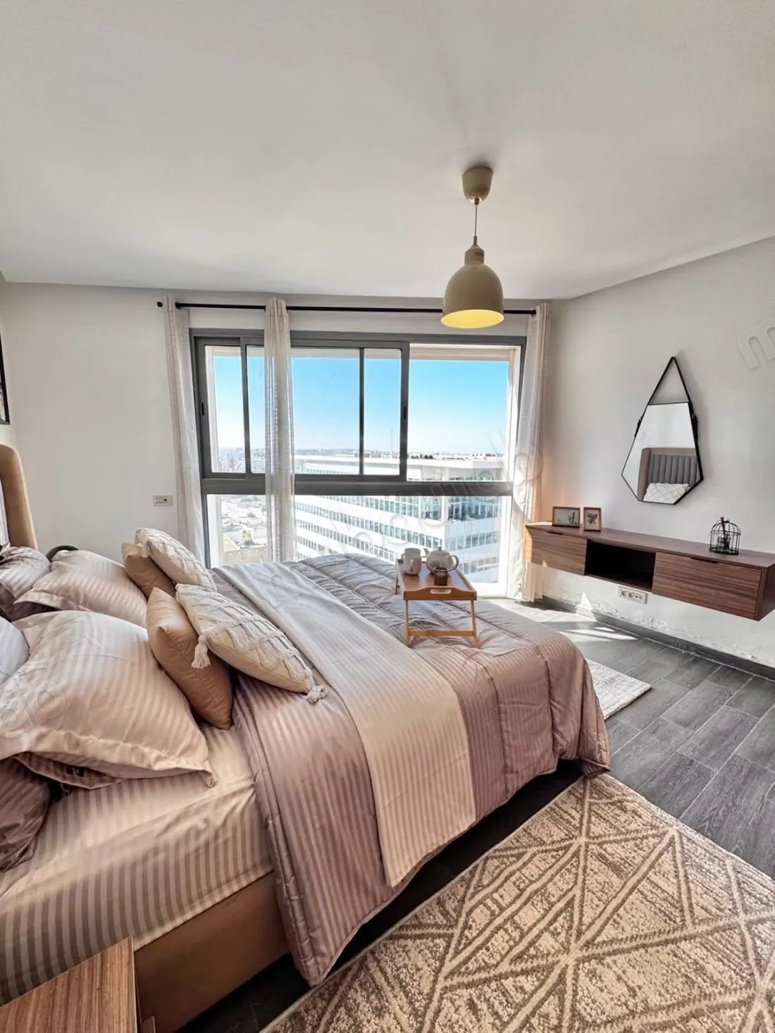Louez cet appartement à Ain Diab. 
Surface totale 80 m² - الدار البيضاء (2)