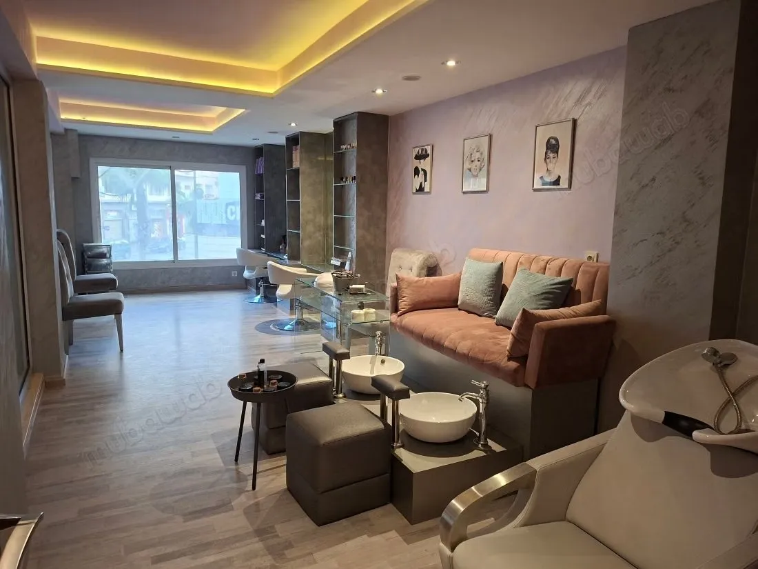 Beau local à vendre au Centre.
Superficie 256 m² - طنجة