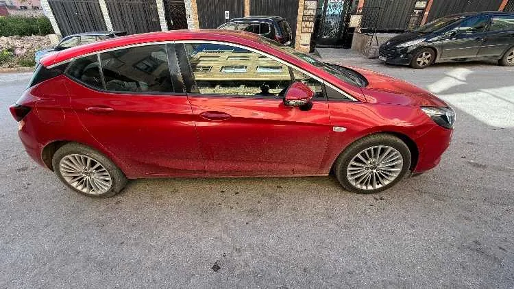Opel astra k 2020. (40000 km) - الدار البيضاء