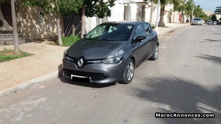 Clio 4 à vendre - أسفي