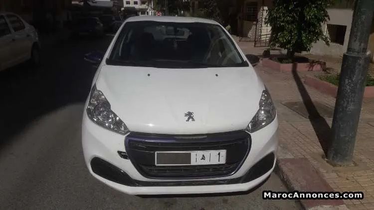 Peugeot 208 - الرباط