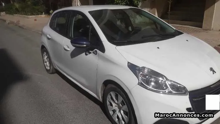 Peugeot 208 - الرباط (2)