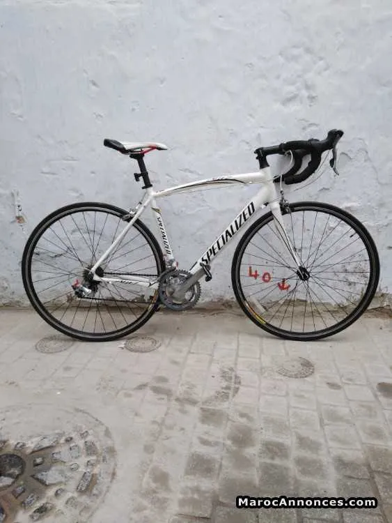 Velo specialized fibres carbon - الرباط