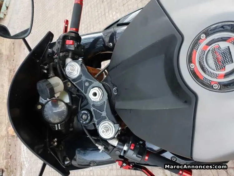 Yamaha r1 - الدار البيضاء (3)