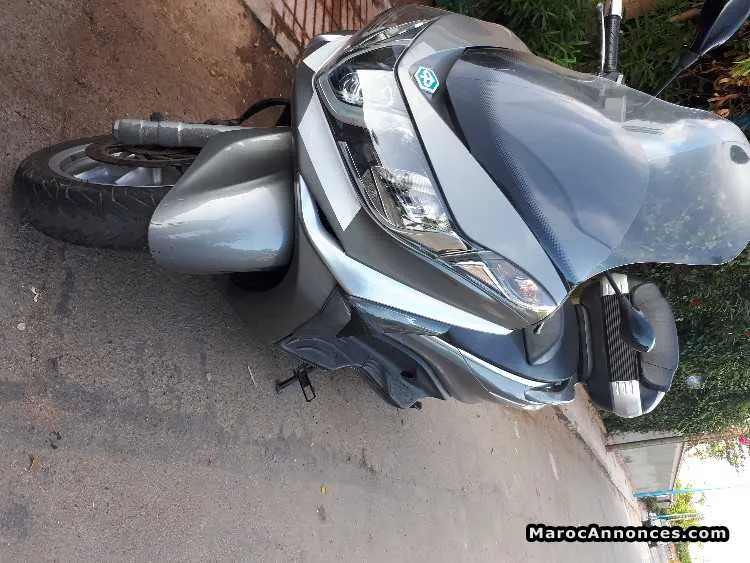 Piaggio x10 - الدار البيضاء (2)