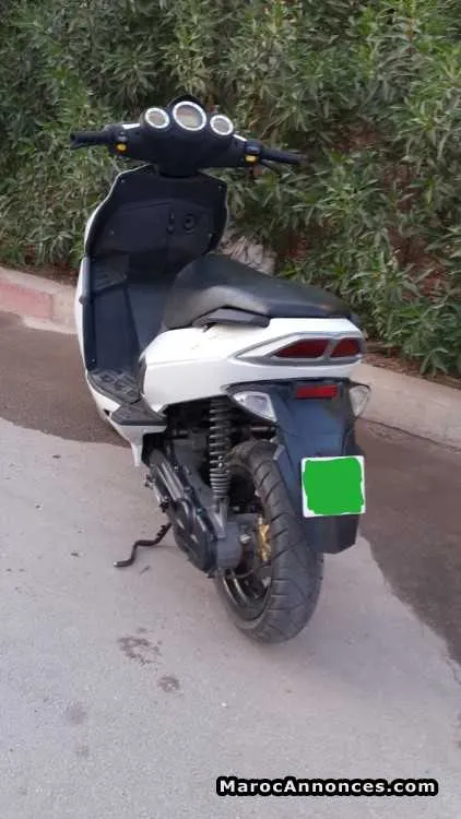 Malaguti phantom f12r lc 70cc - خريبكة