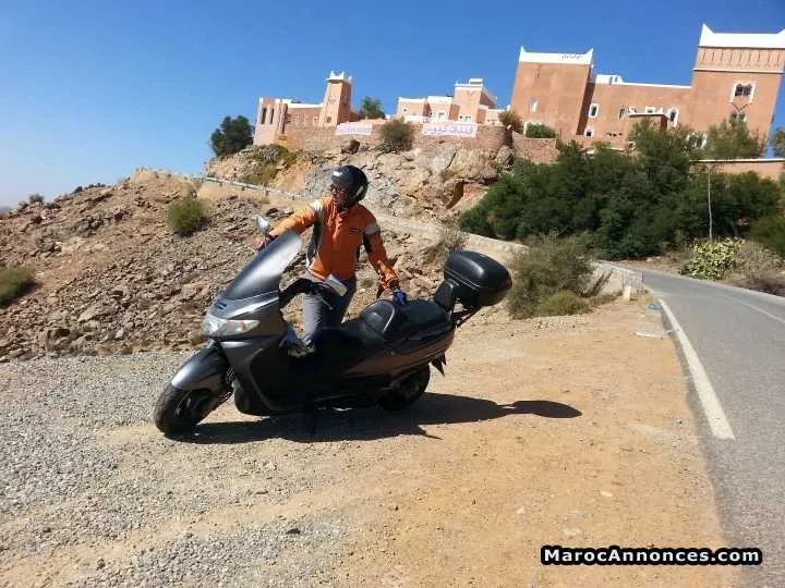 Suzuki burgman 400 - أكادير (2)