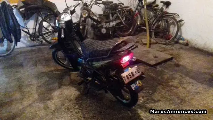Une moto à vendre - الدار البيضاء (3)