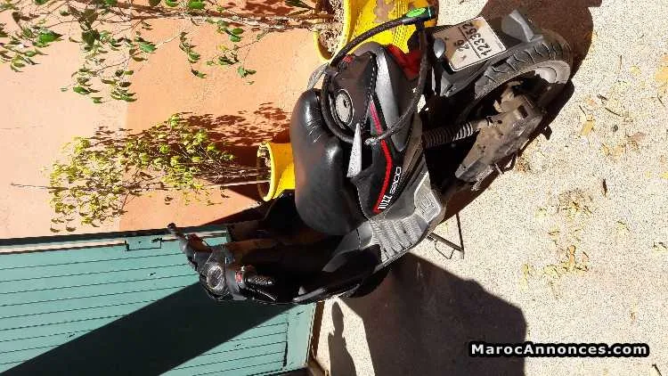 Scooter à vendre - مراكش (2)