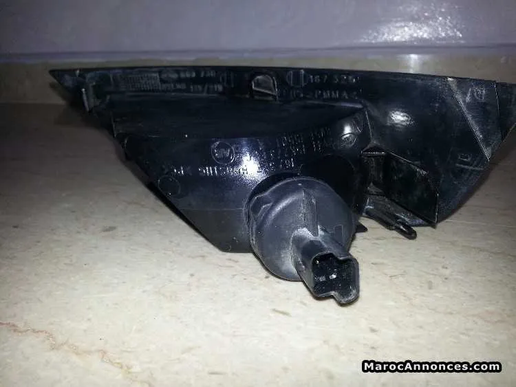 Feu brouillard ar gauche ford focus 2010 - الرباط (3)