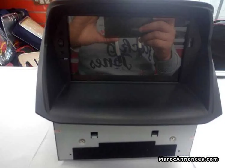 Ventre poste radio ford kuga-fiesta-focus - الدار البيضاء (2)
