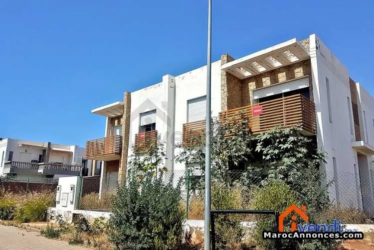 Villa 433m2 sur 2 niveaux - tit mellil - الدار البيضاء