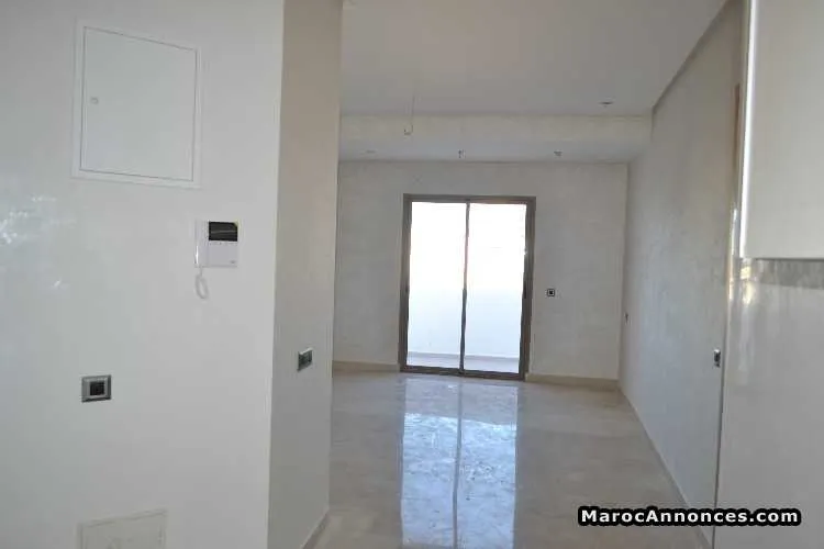 Studio terrasse ensoleillée dernier étage - الدار البيضاء (2)