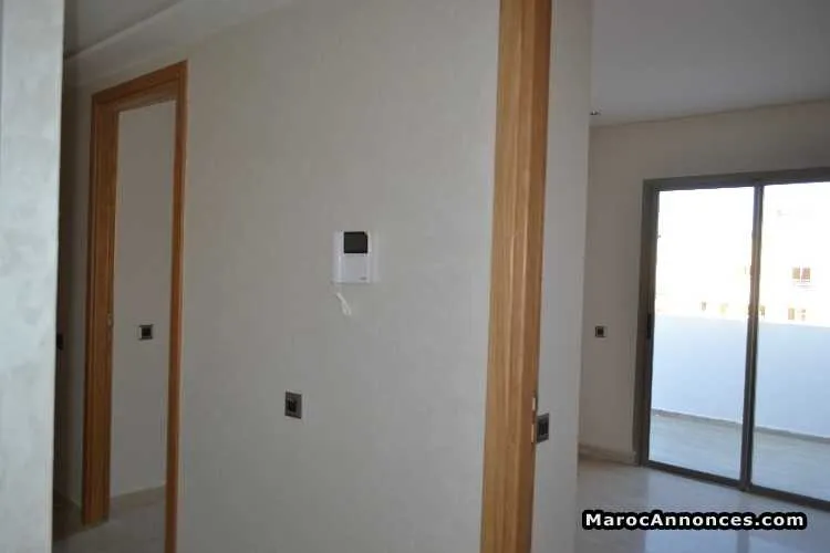 Studio neuf très belle finition belle terrasse - الدار البيضاء (3)