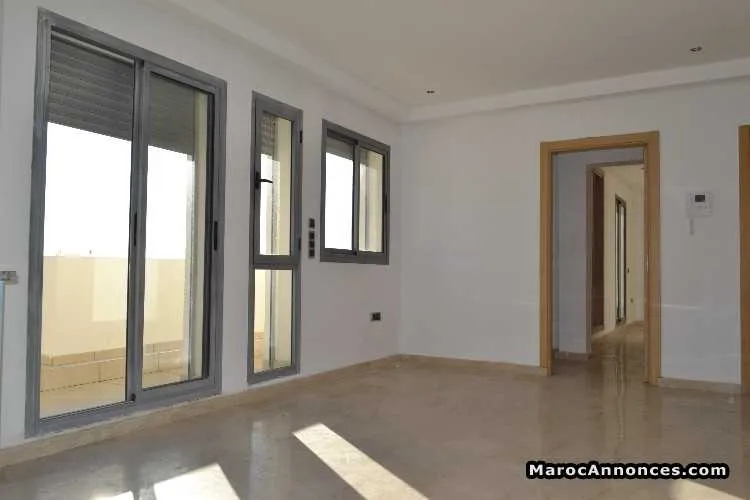 Studio neuf grande terrasse sud - الدار البيضاء (2)