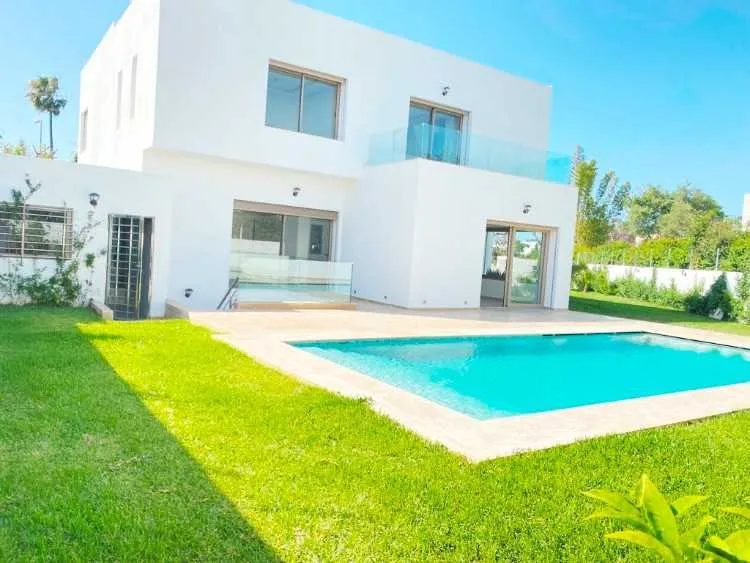 Villa d’architecte neuve avec piscine à hay riad - الرباط