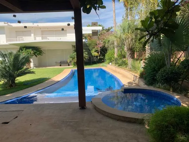 Villa de luxe meublée au quartier souissi - الرباط