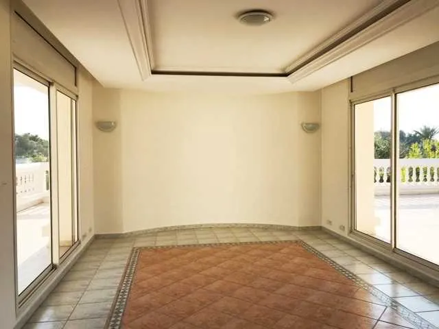 Villa de standing avec piscine à souissi - الرباط (3)