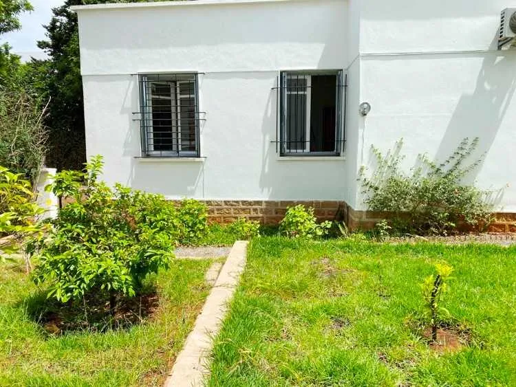 Villa à louer proche de lycée descartes agdal - الرباط