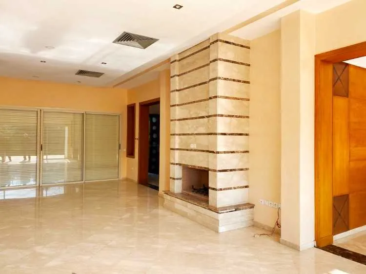 Locationvilla d’architecte avec piscine à souissi - الرباط (2)
